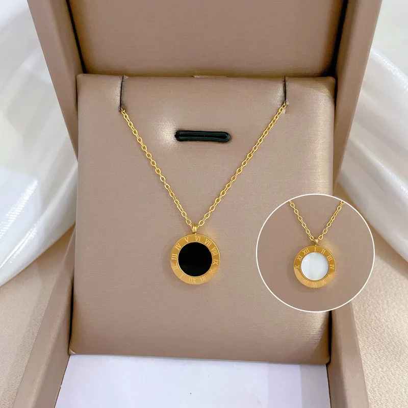 Black/White necklaces - Fui Fuiu Jewelry