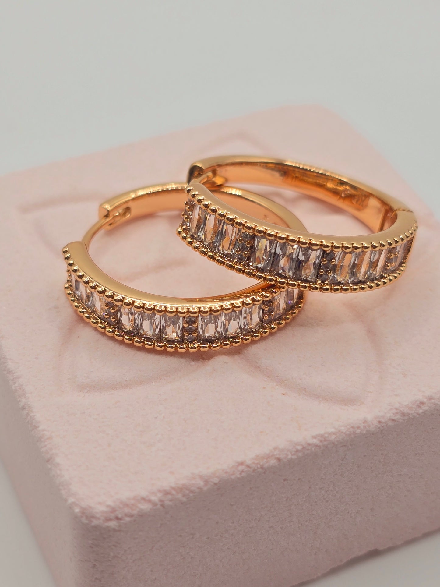 Fany hoops Laminated Gold/ Aretes Oro Laminado - Fui Fuiu Jewelry