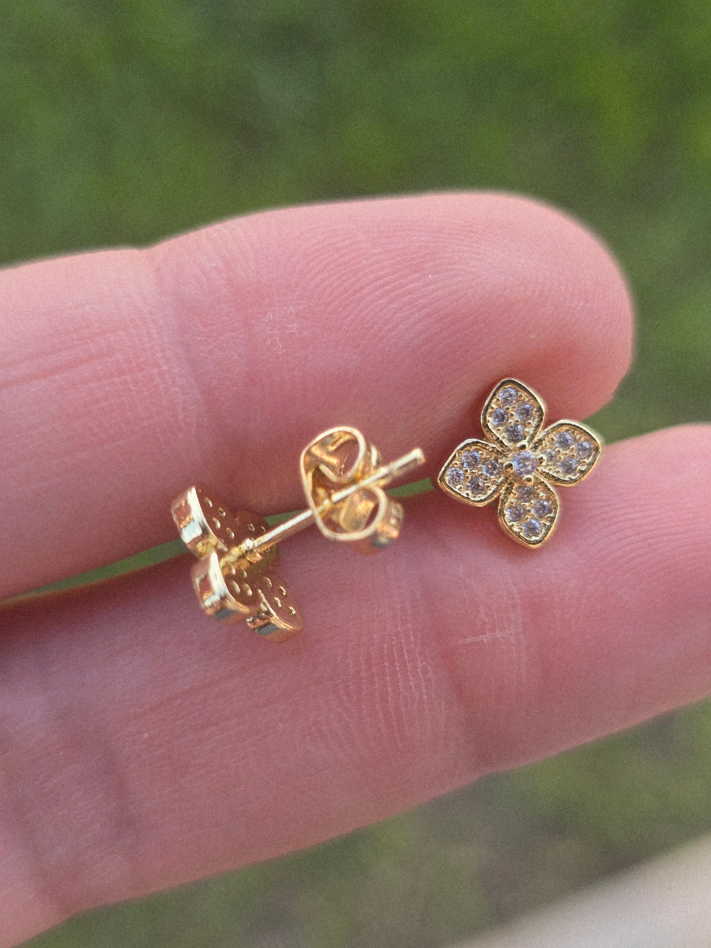 Studs flowers 4 leaves 18K gold plated
