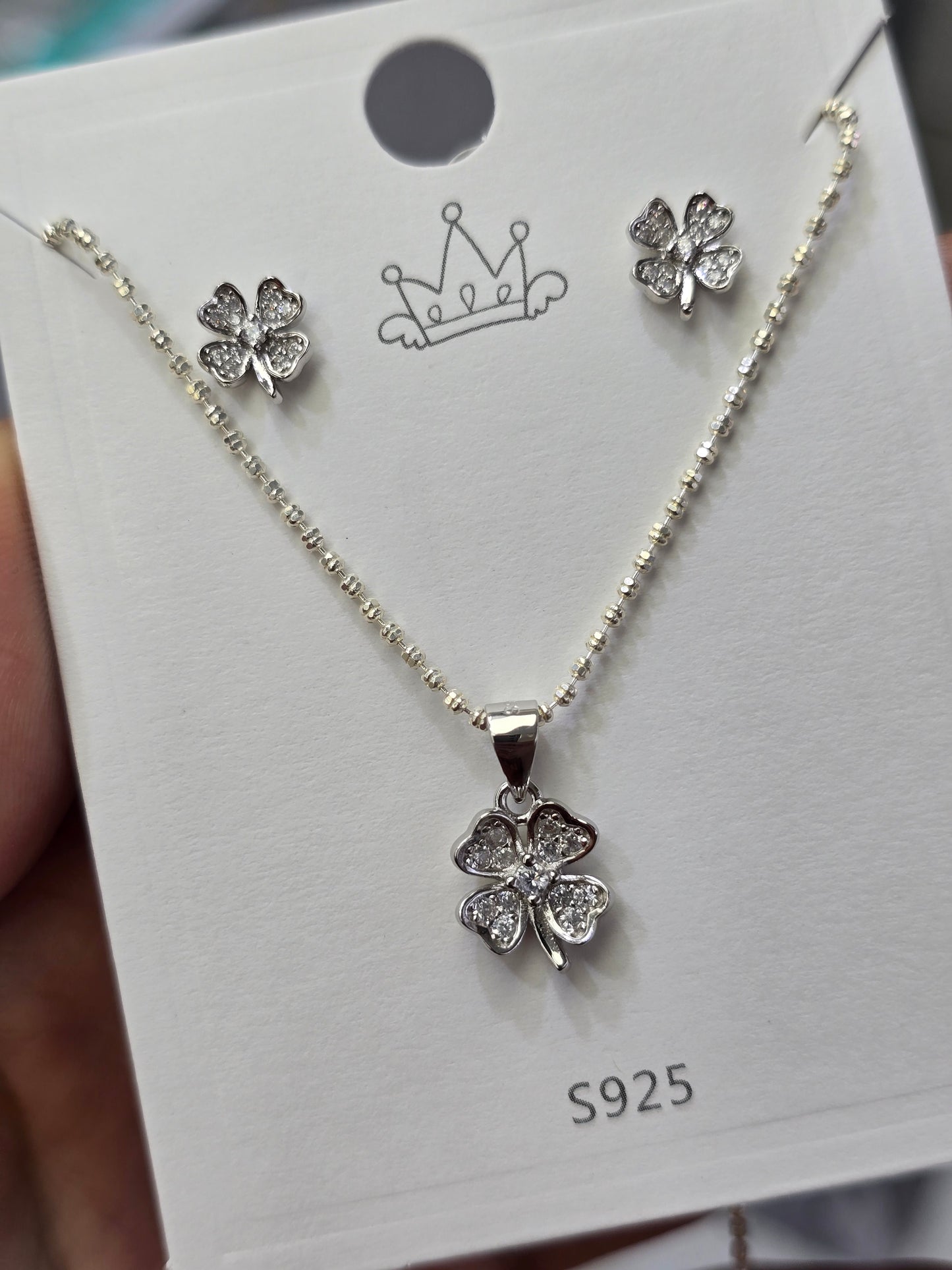 Set 4 leaf flower and zirconio sterling silver 925 plata Set aretes studs y cadena con dije de trebol