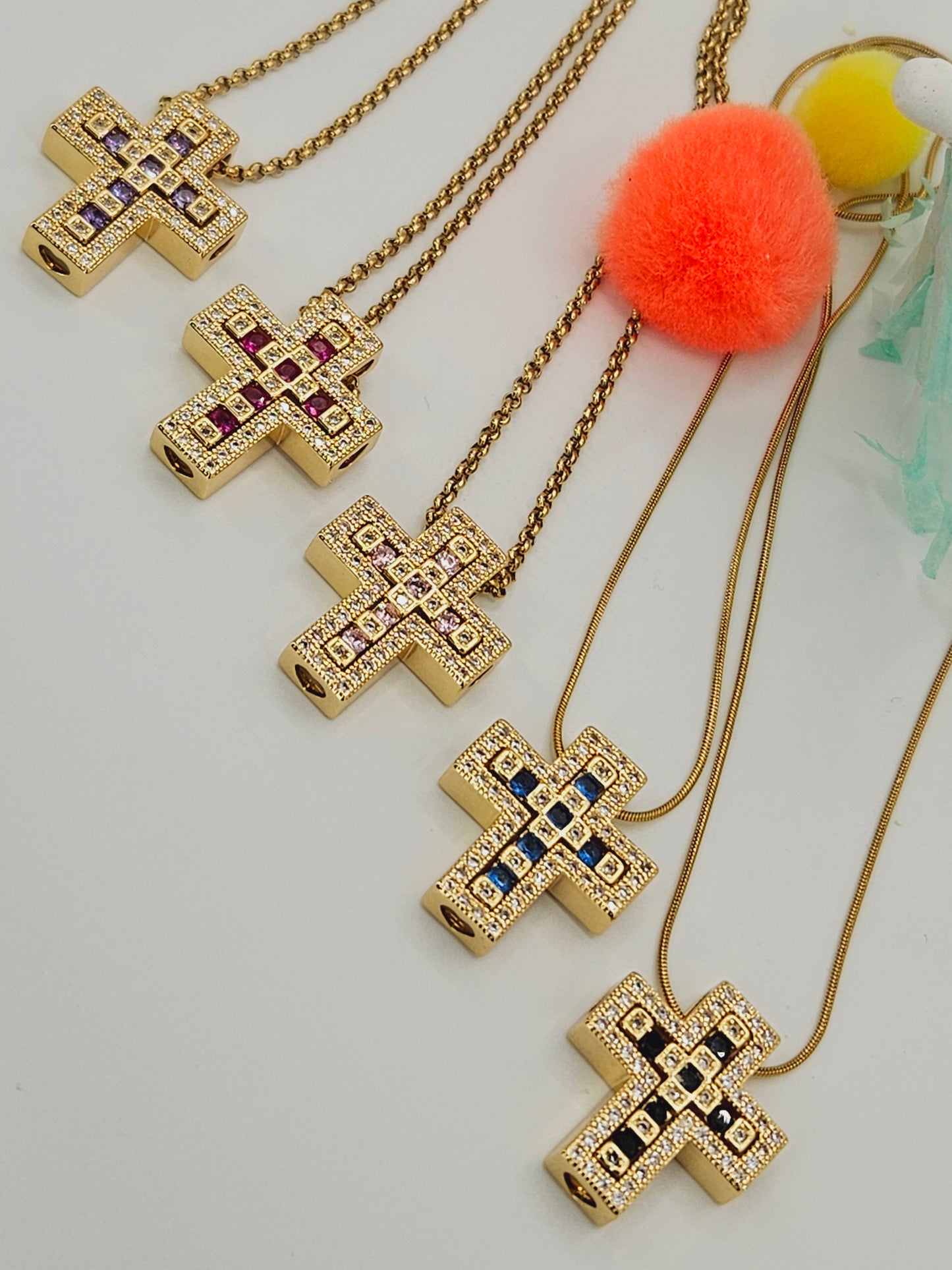 Double cross full zirconio design necklace