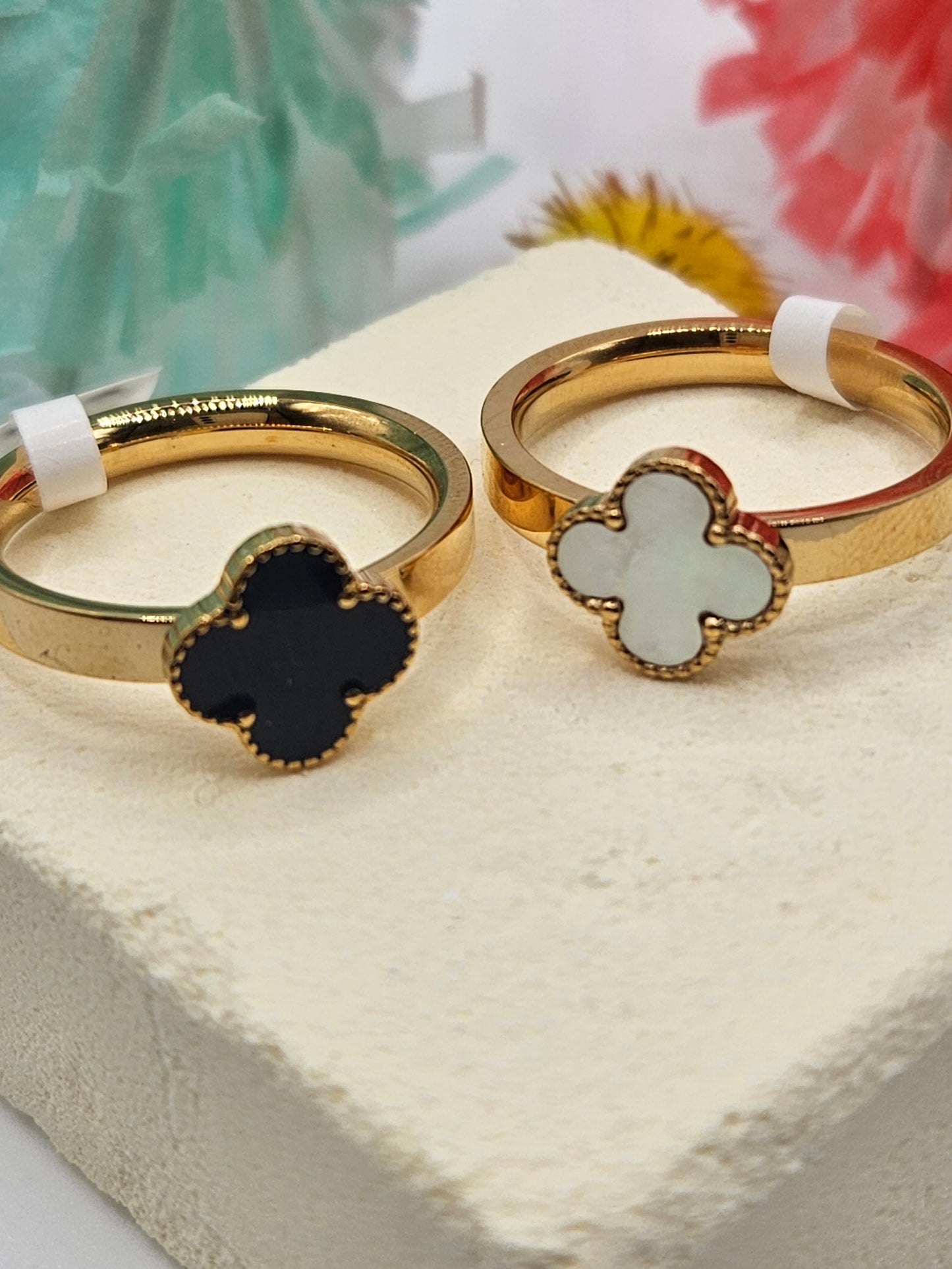 Clover ring