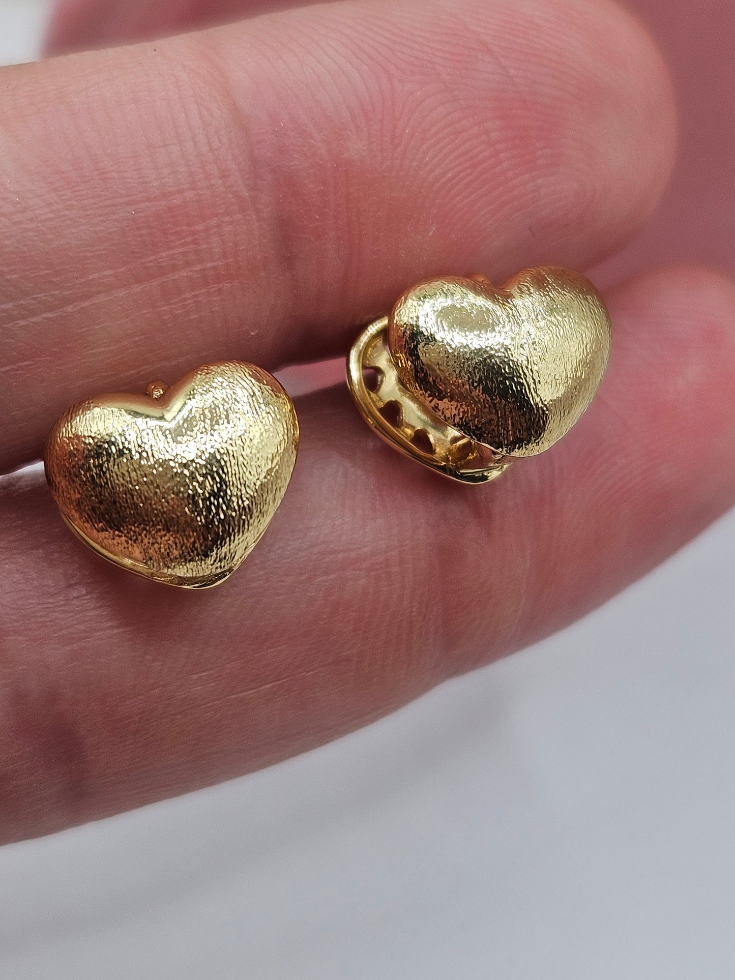 Mini heart studs