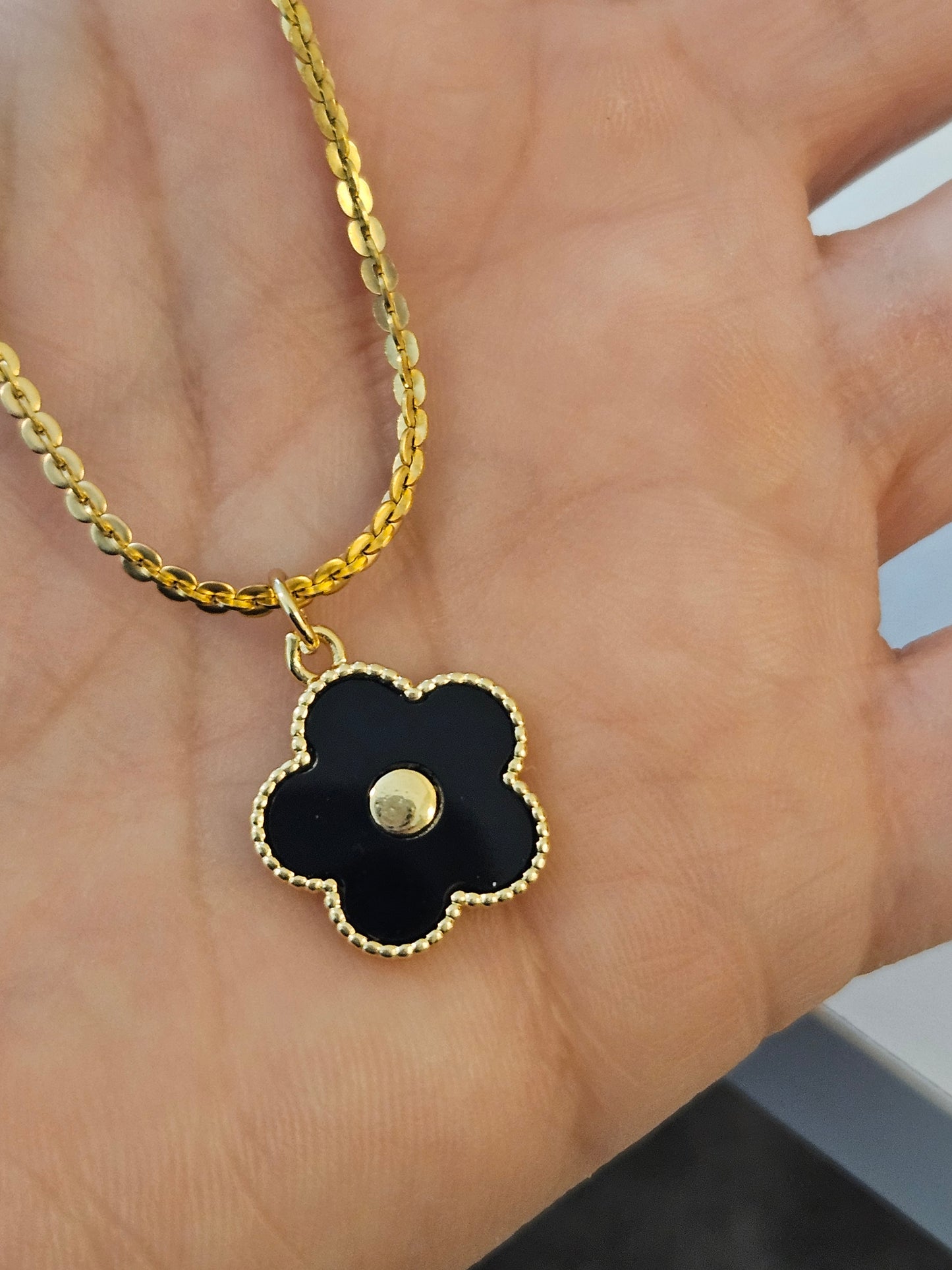 Flowers color necklace