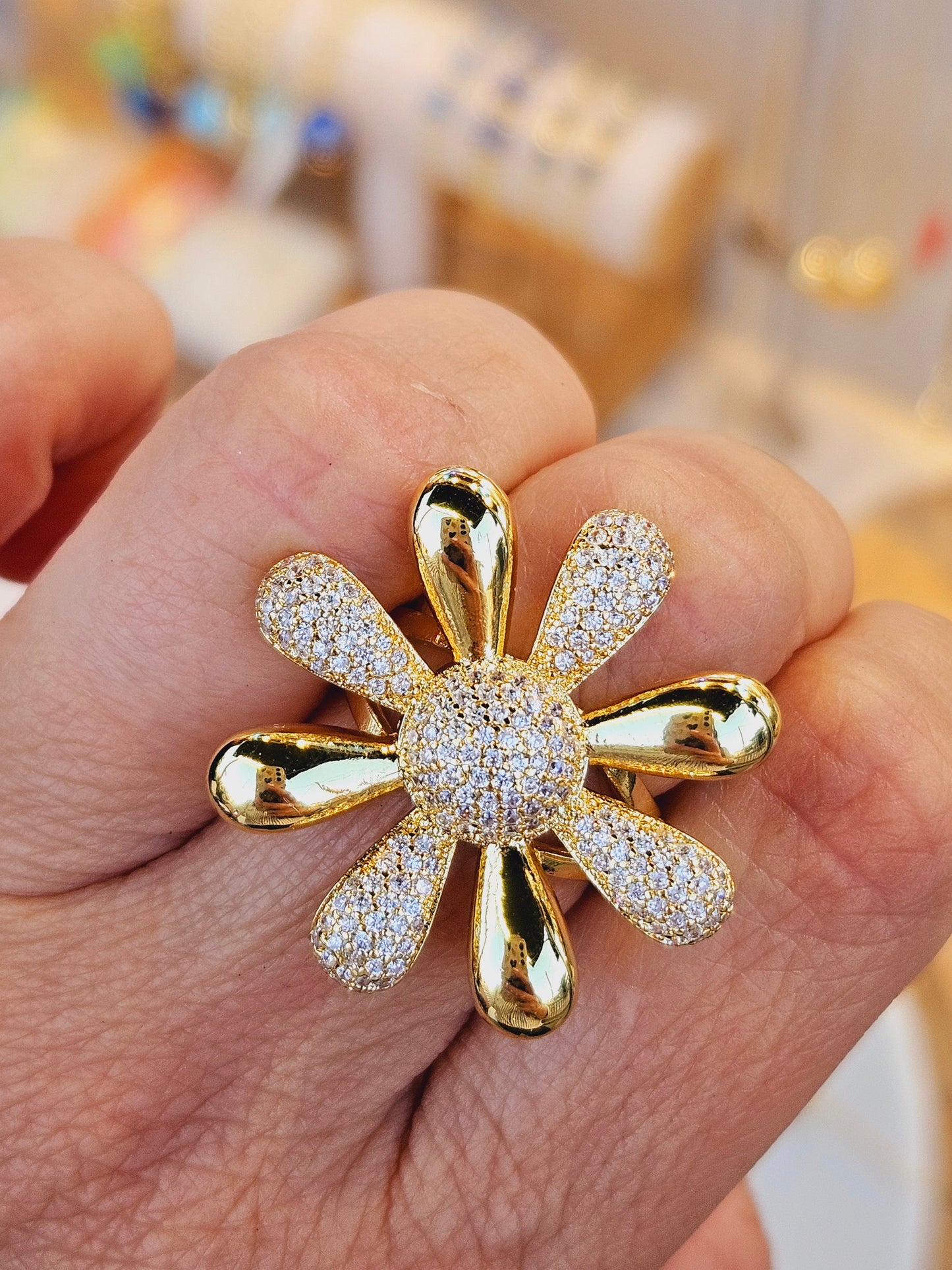 Big flowers ring