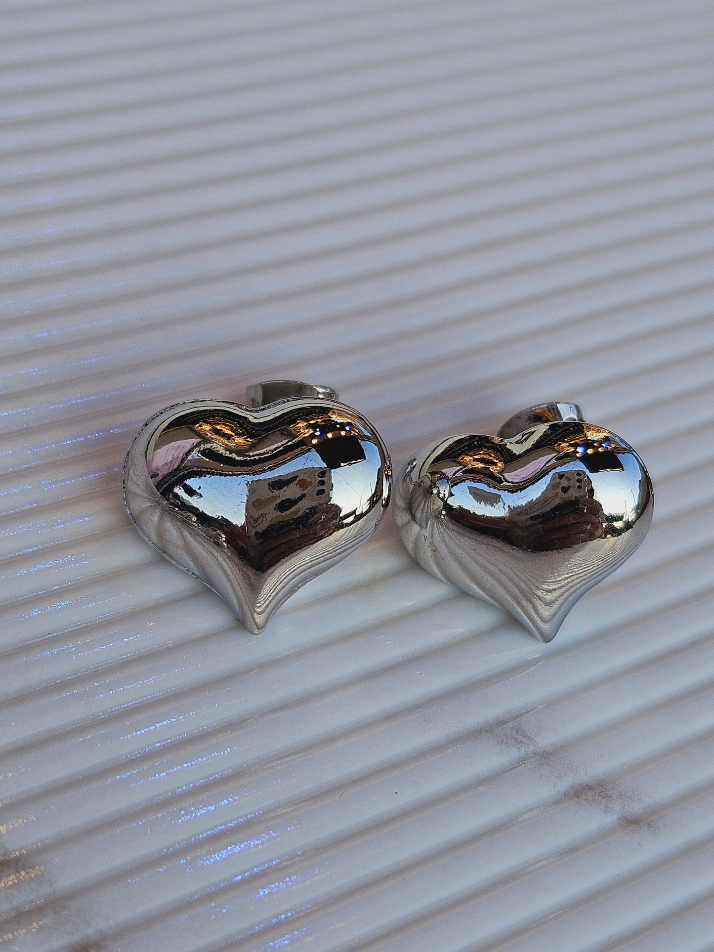 Chunky heart earrings