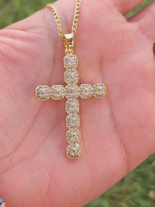 Big cross zirconia necklace