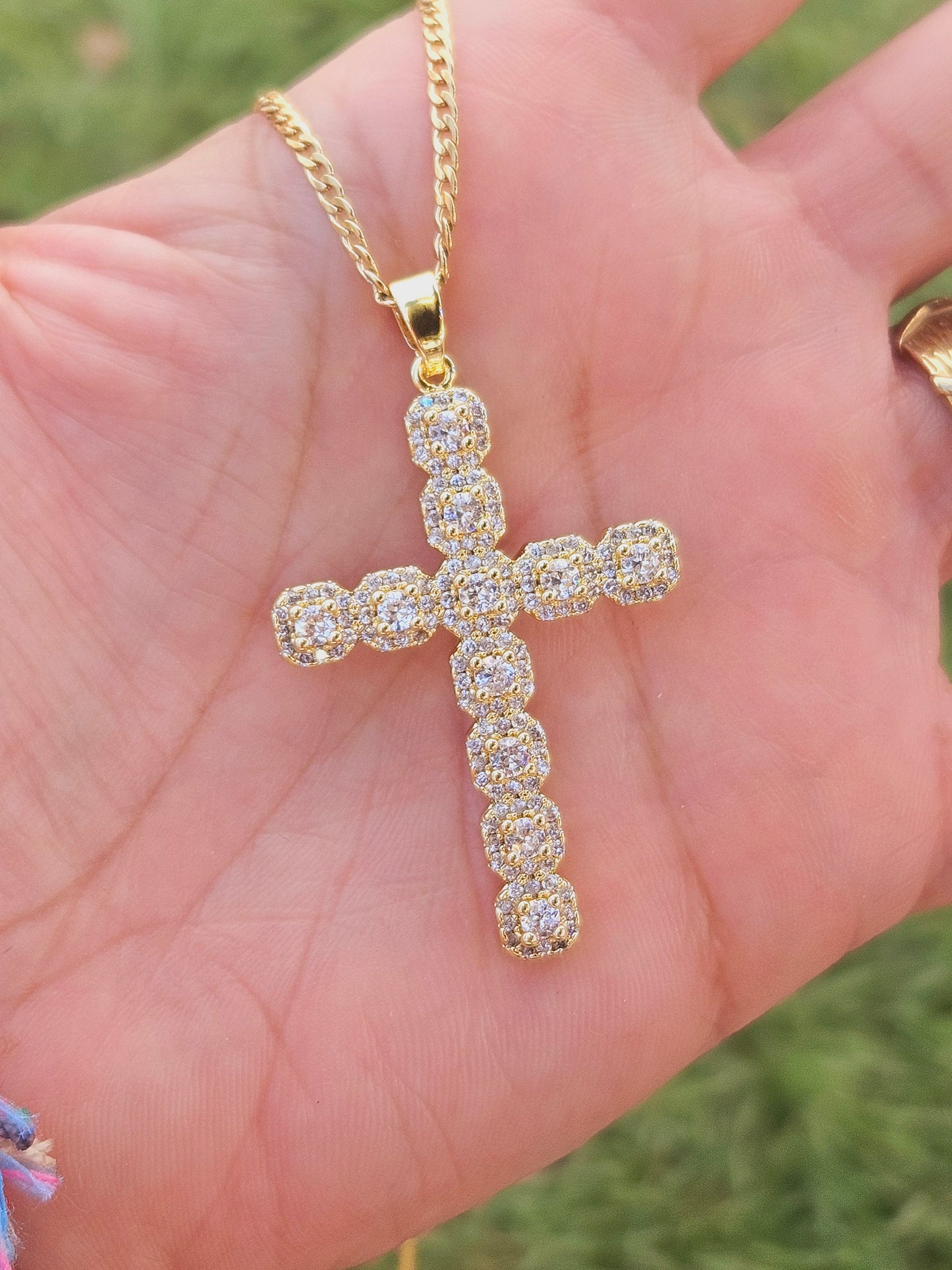 Big cross zirconia necklace