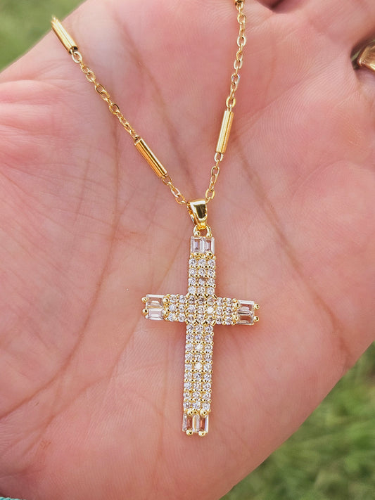 Cross with zirconia necklace