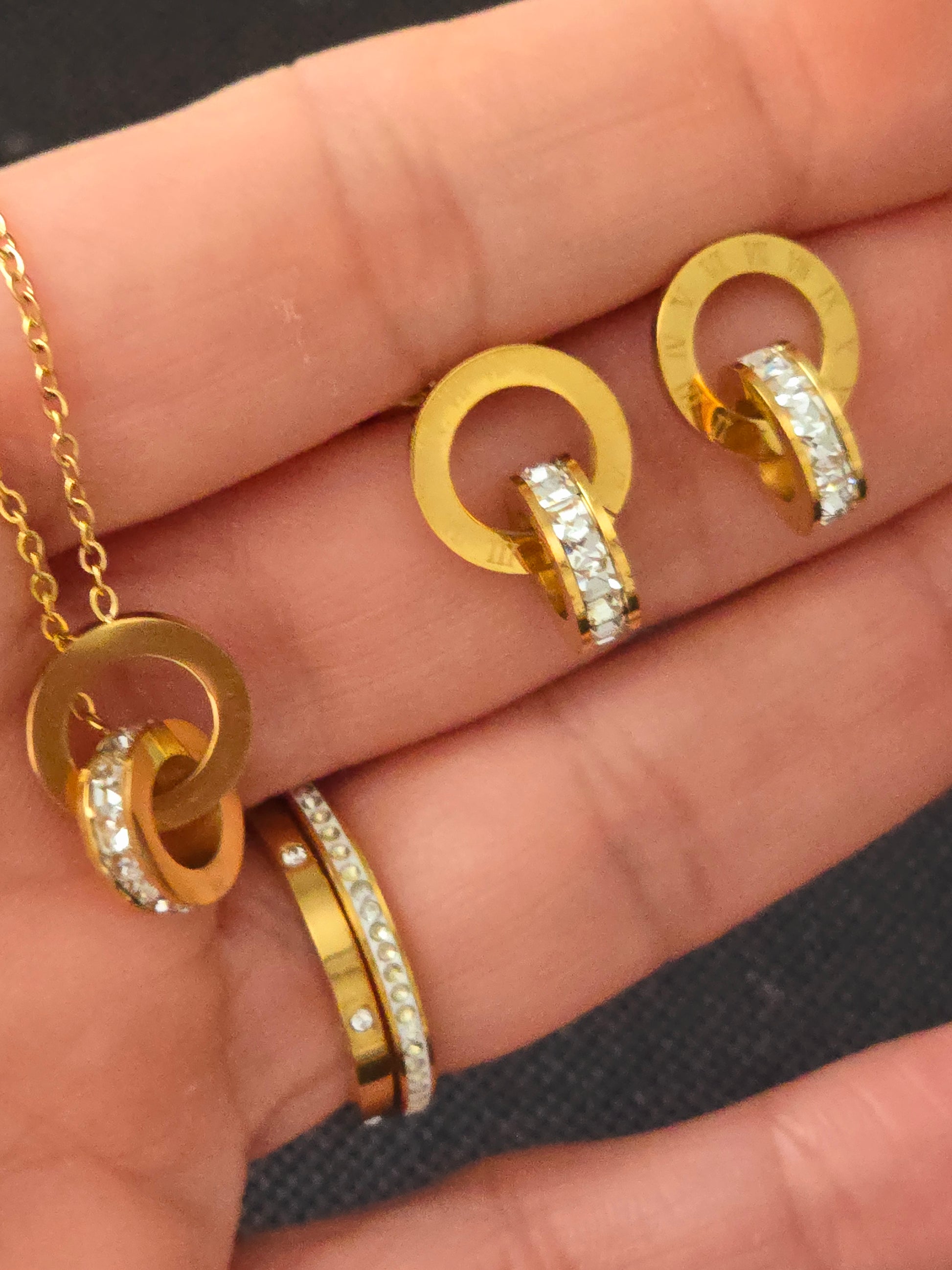 Set Cadena y Aretes aros - Fui Fuiu Jewelry