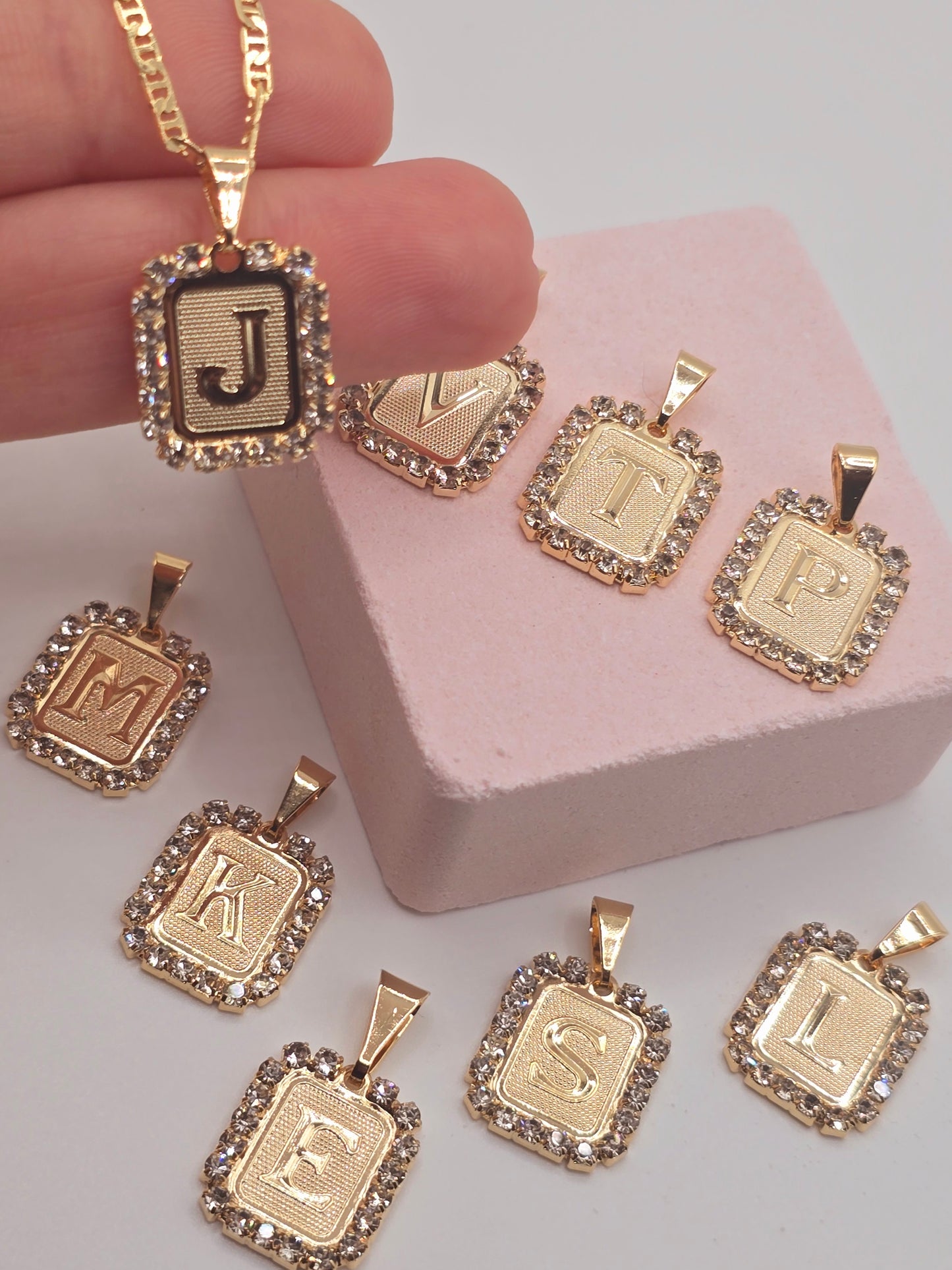 Initial necklace Gold Filled/Cadena Oro Brasilero con dije de inicial