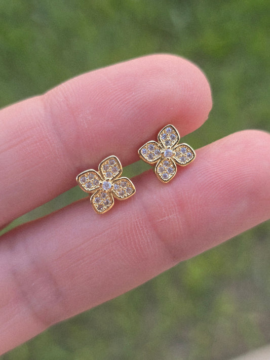 Studs flowers 4 leaves 18K gold plated