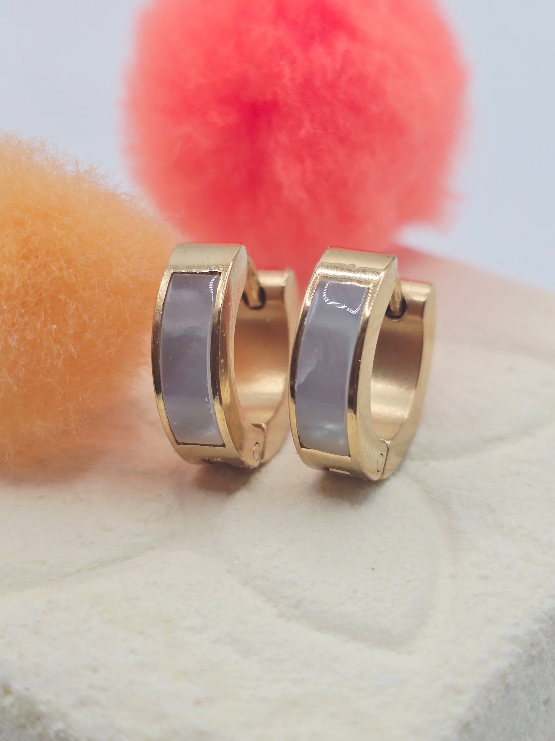 Aretes earring hoops golden stainless steel dorados zarcillos con nacar delgados - Fui Fuiu Jewelry