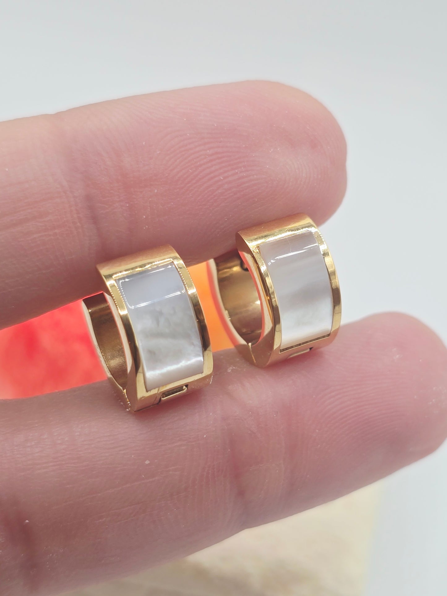 Aretes earring hoops golden stainless steel dorados zarcillos con nacar - Fui Fuiu Jewelry