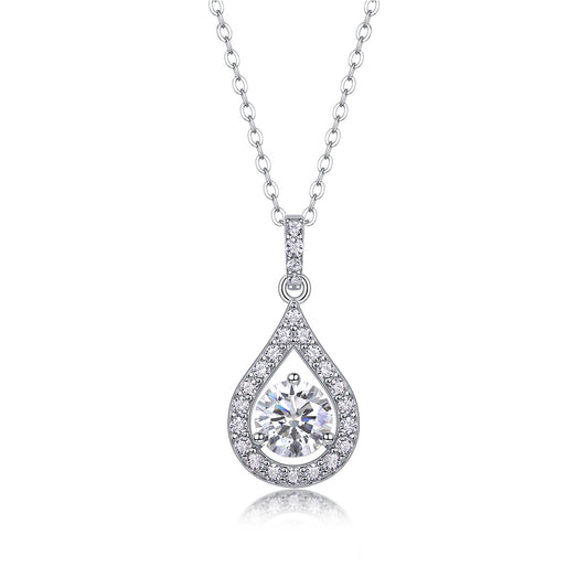 Heart Charm - A Fashionable And Luxurious Diamond Jewelry Piece Set With 1-carat Moissan Diamond S925 Sterling Silver And Platinum-plated Pendant