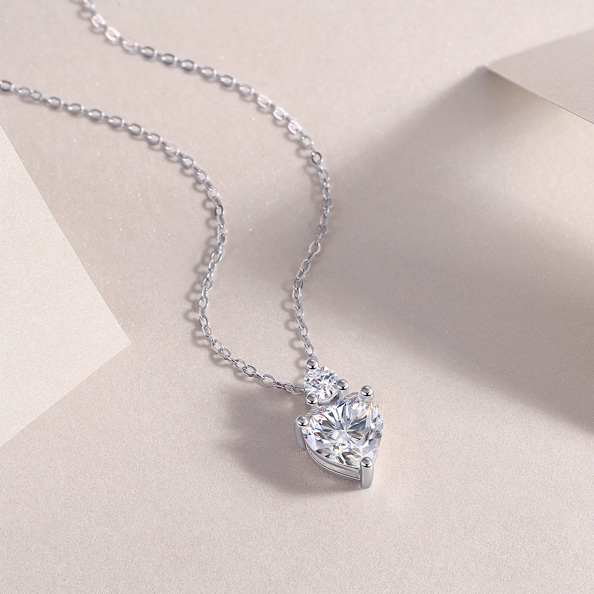 Ripple Fantasy - A Fashionable And Luxurious Diamond Jewelry Pendant  With Moissanite S925 Sterling Silver And Platinum Plating