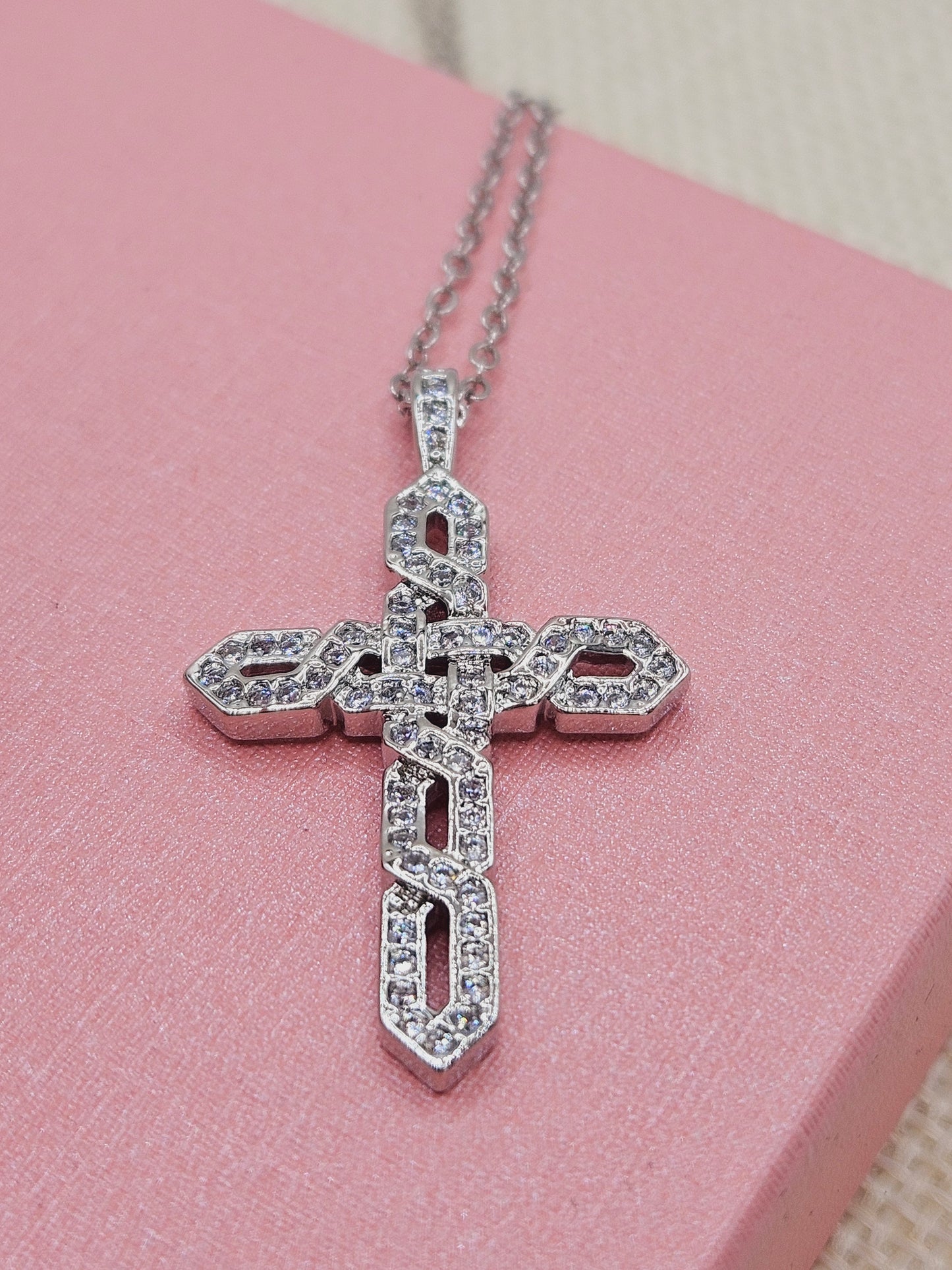 Special silver cross necklace