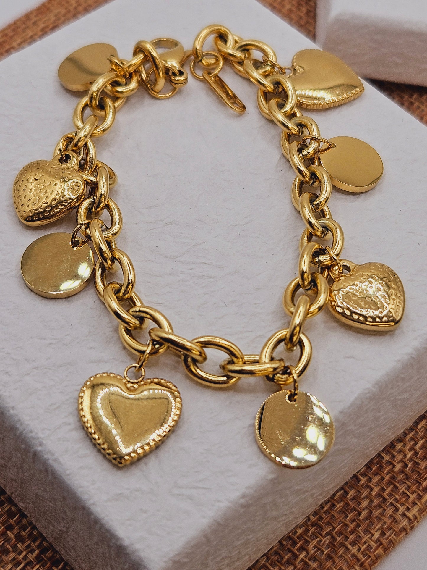 Gold hearts bracelet