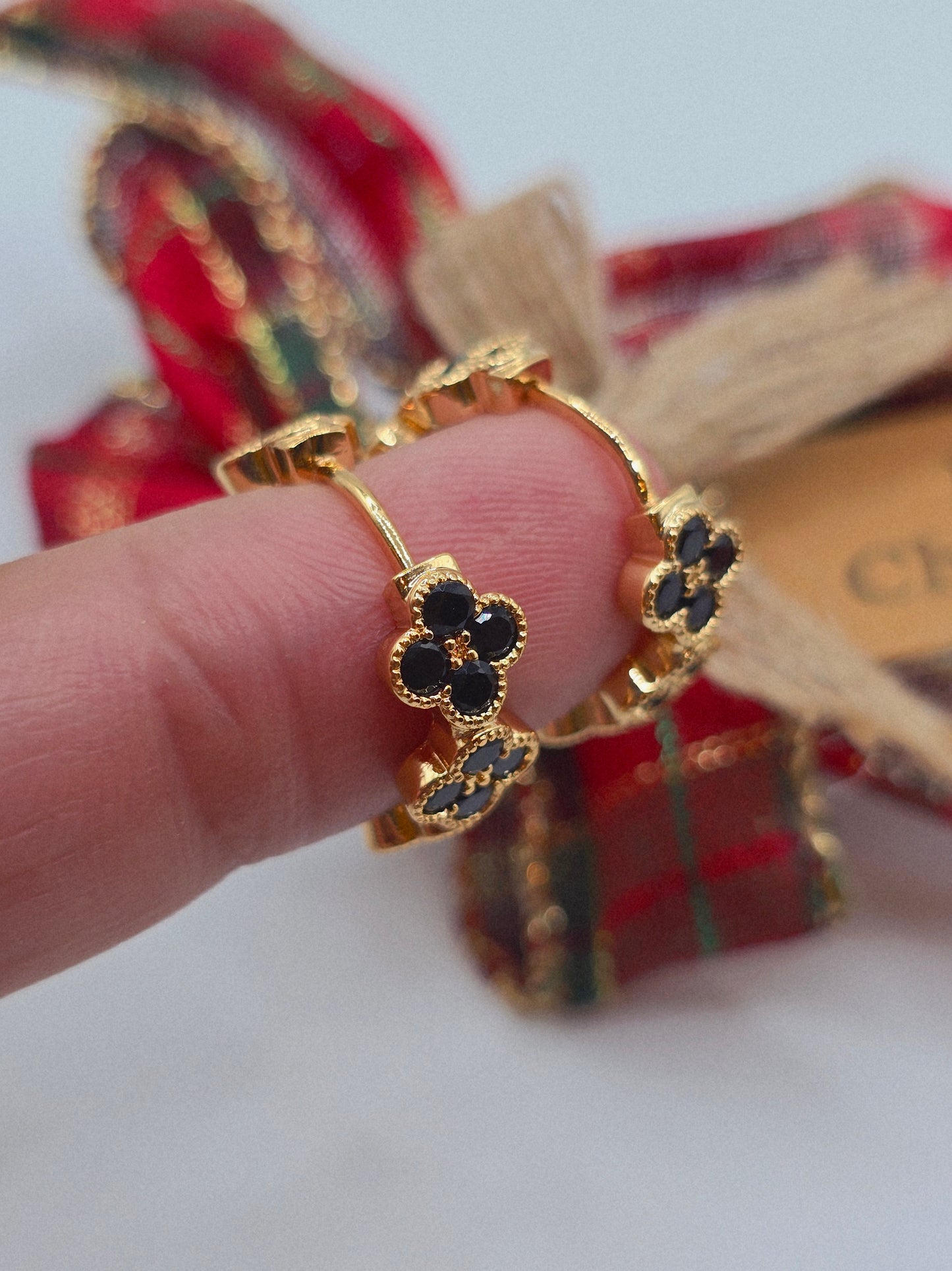 Flowers crystal earrings Aretes de flores con crystal 14K lamited gold Brasilian Gold