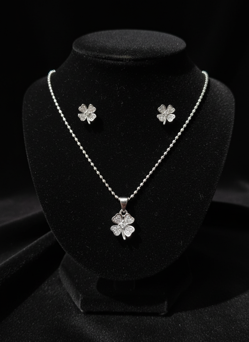 Set  4 leaf flower and zirconio sterling silver 925 plata Set aretes studs y cadena con dije de trebol