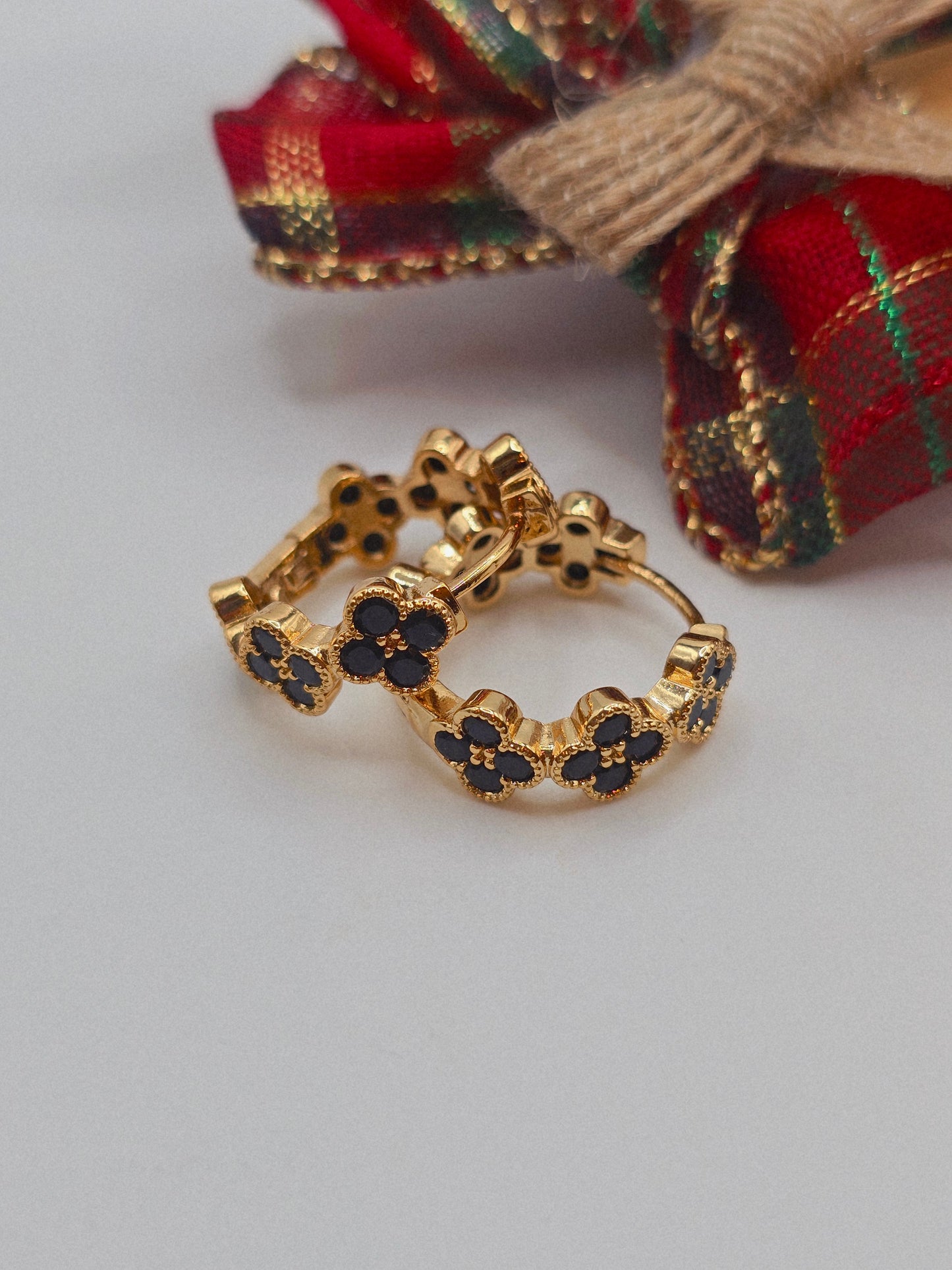 Flowers crystal earrings Aretes de flores con crystal 14K lamited gold Brasilian Gold