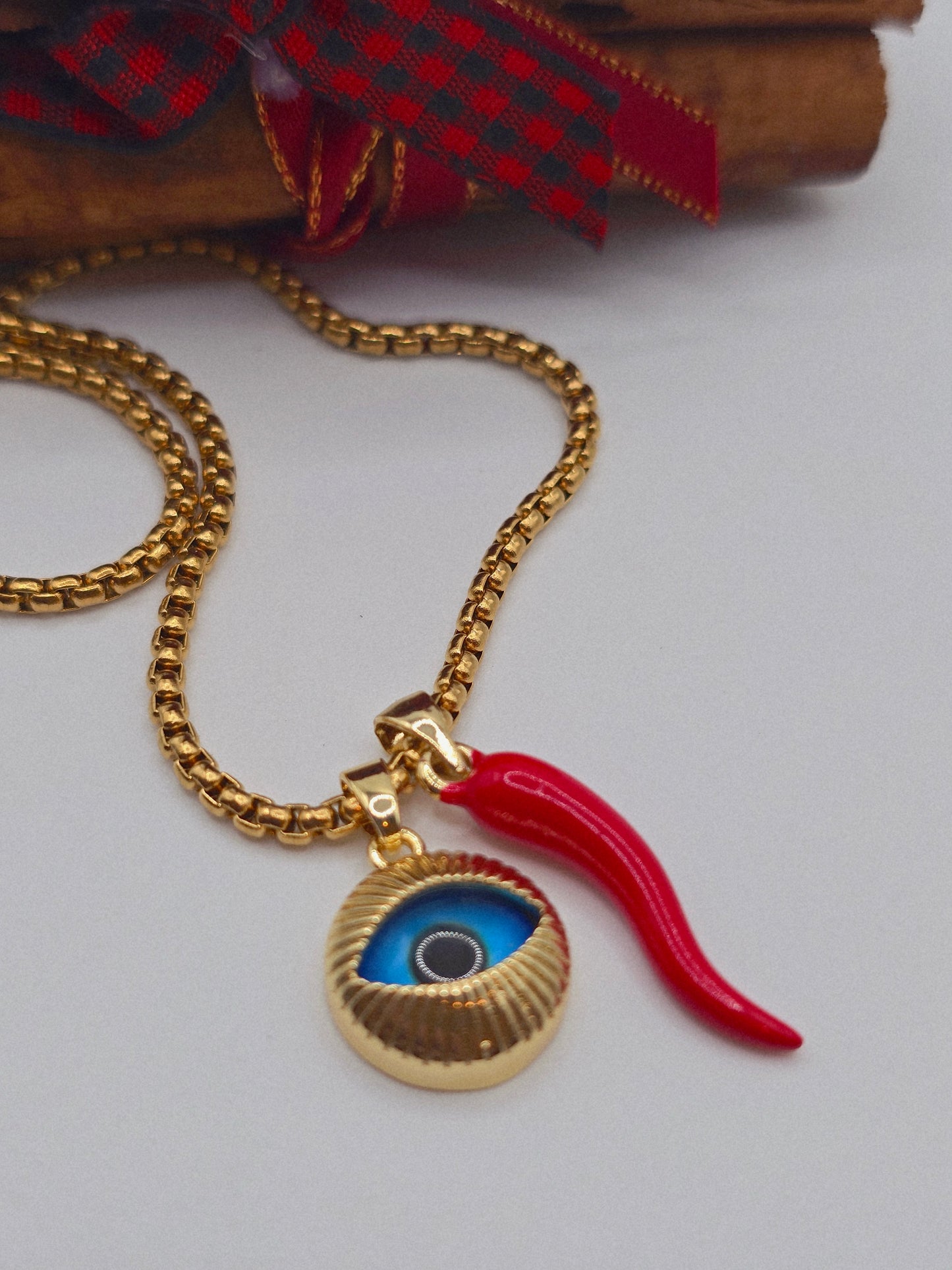 Evil blue Eyes  Cornichello cachito little horn ojo turco necklace cadena